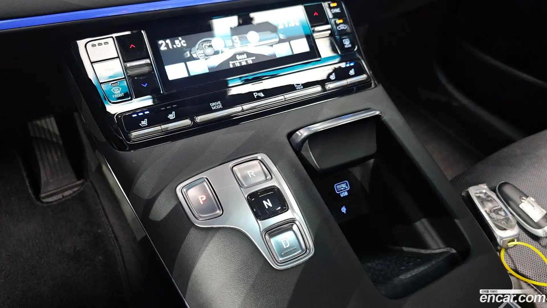 Grandeur Hyundai 2022.1-INNER-009