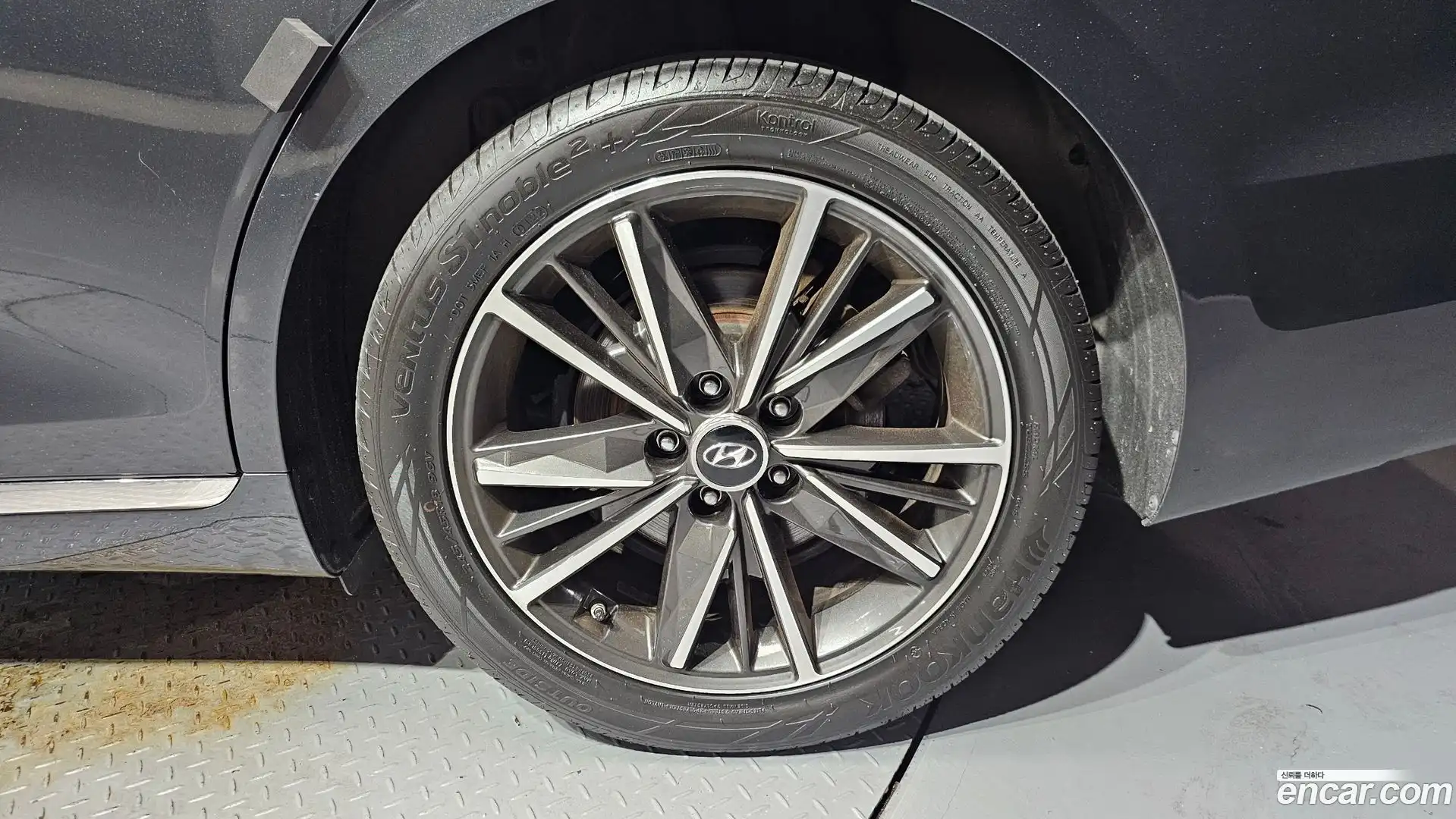 Grandeur Hyundai 2022.1-OUTER-031