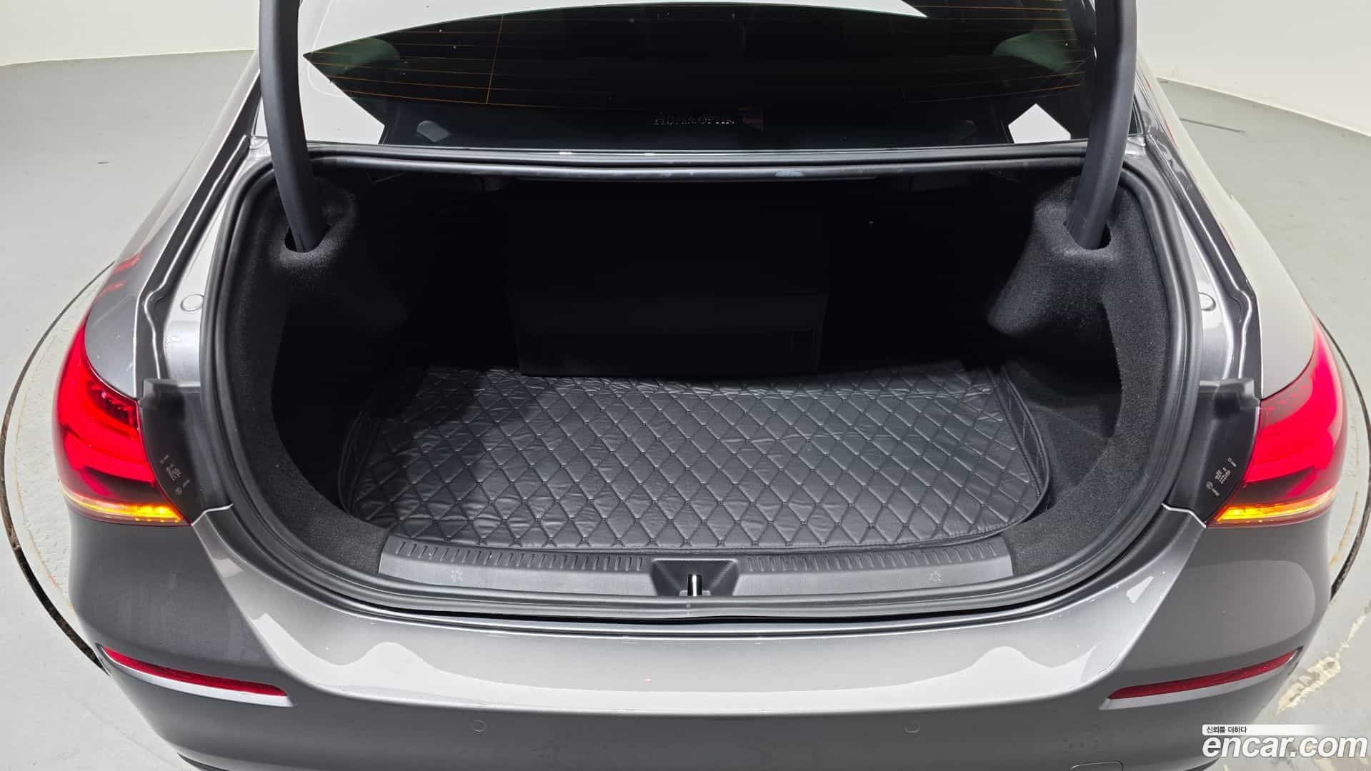 A-Class Mercedes-Benz 2020.1-OPTION-024