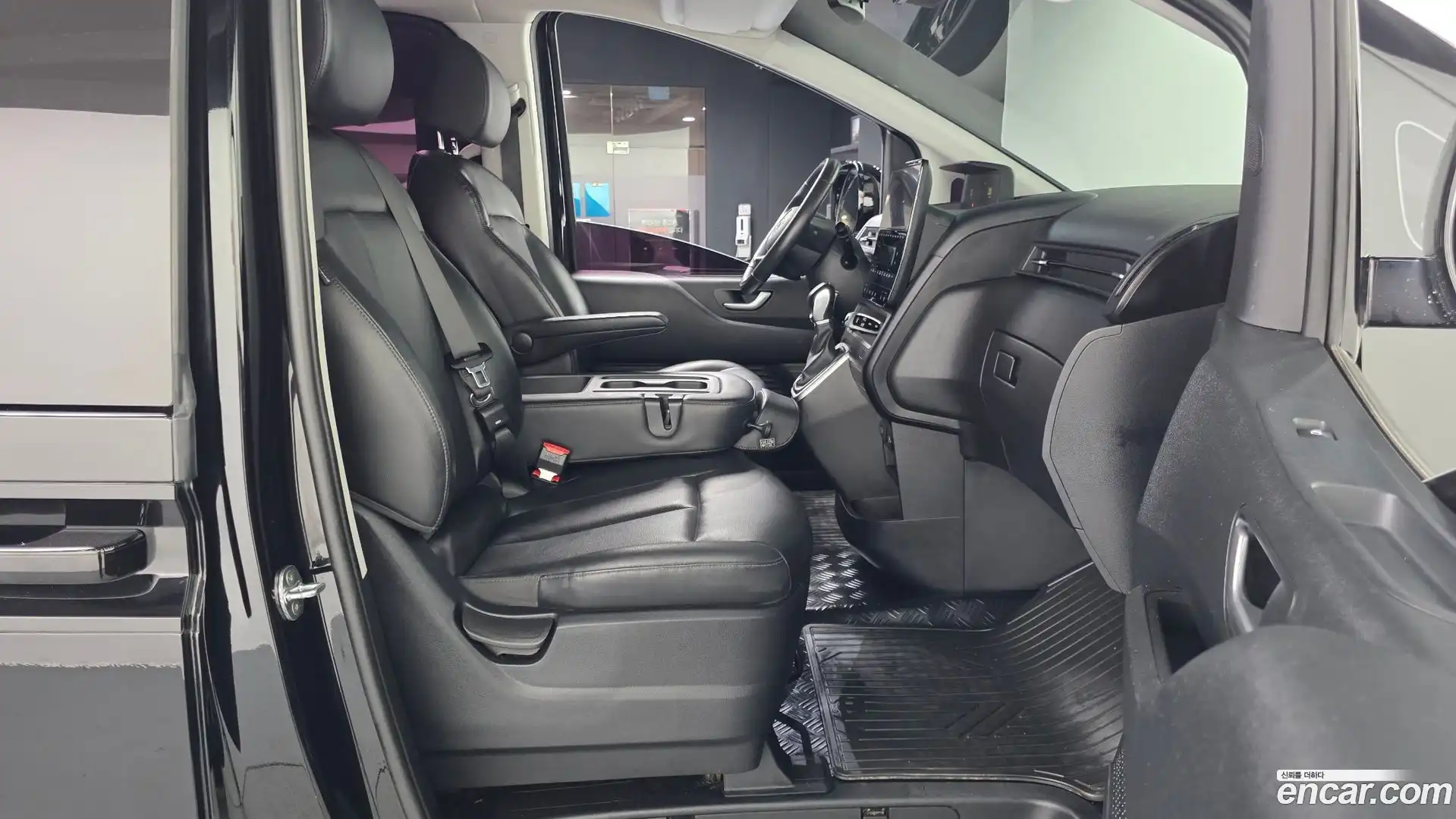 Staria Hyundai 2022.4-OPTION-015