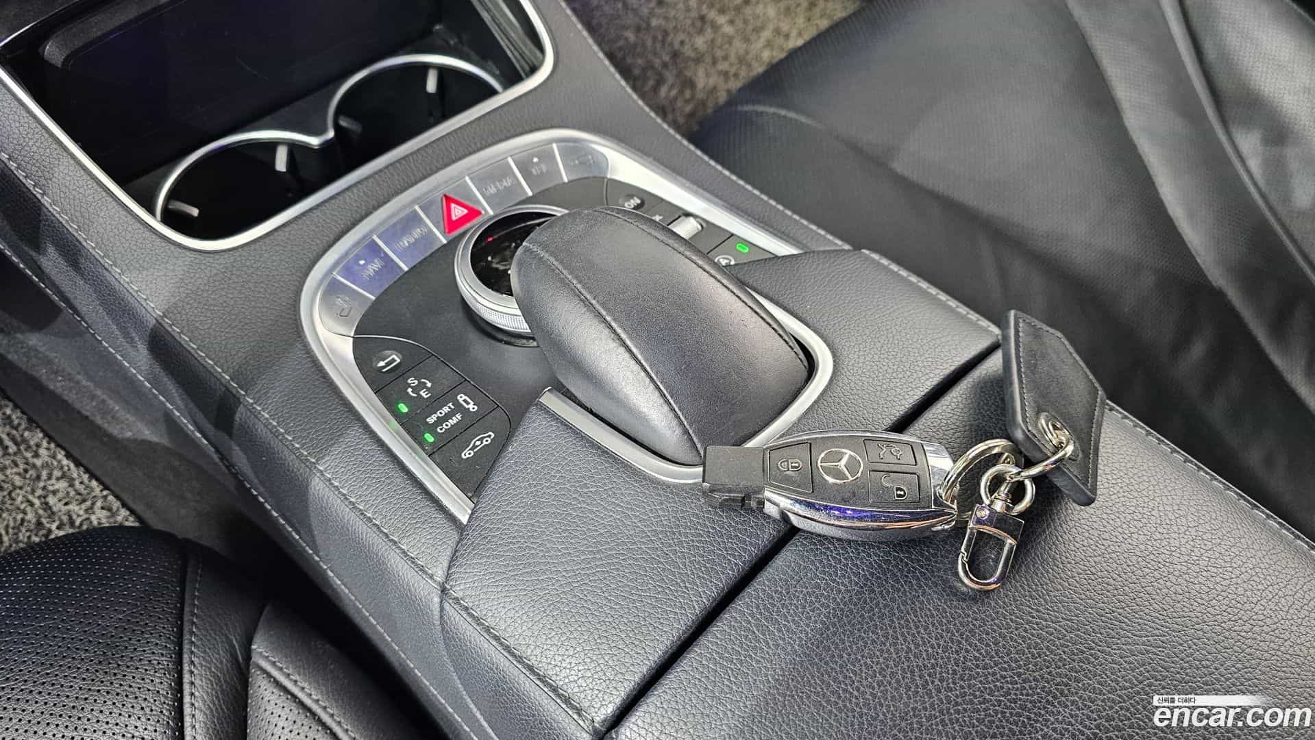 S-Class Mercedes-Benz 2015.10-OPTION-040