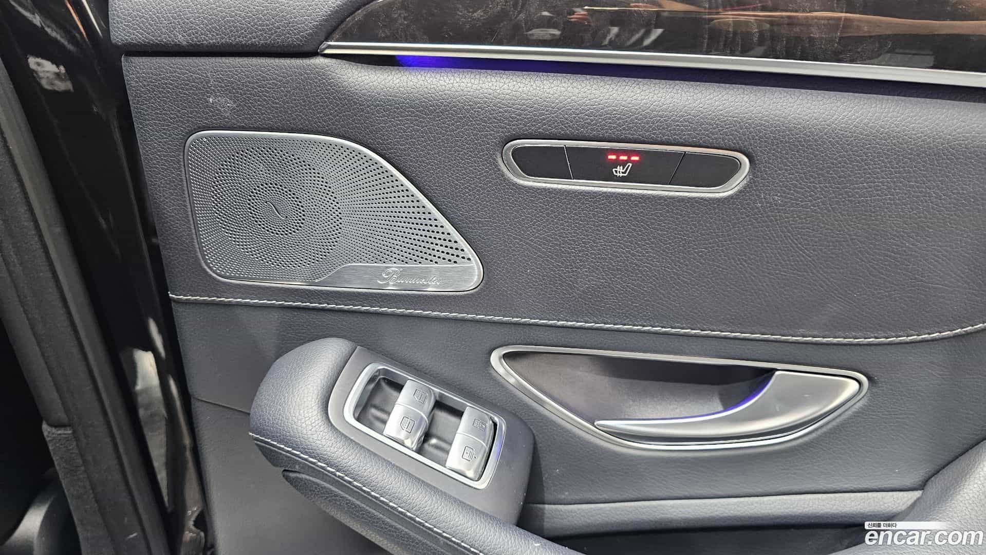 S-Class Mercedes-Benz 2015.10-OPTION-042
