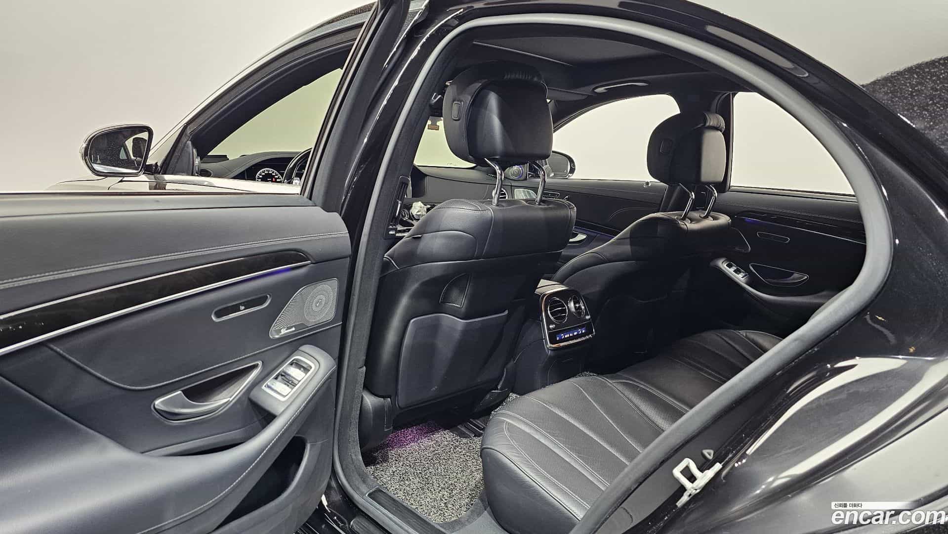 S-Class Mercedes-Benz 2015.10-OPTION-044