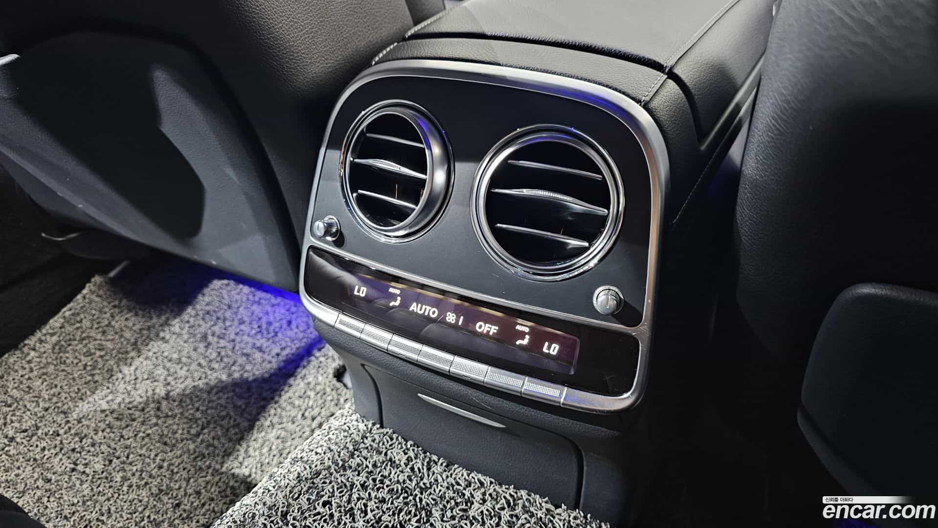 S-Class Mercedes-Benz 2015.10-OPTION-045