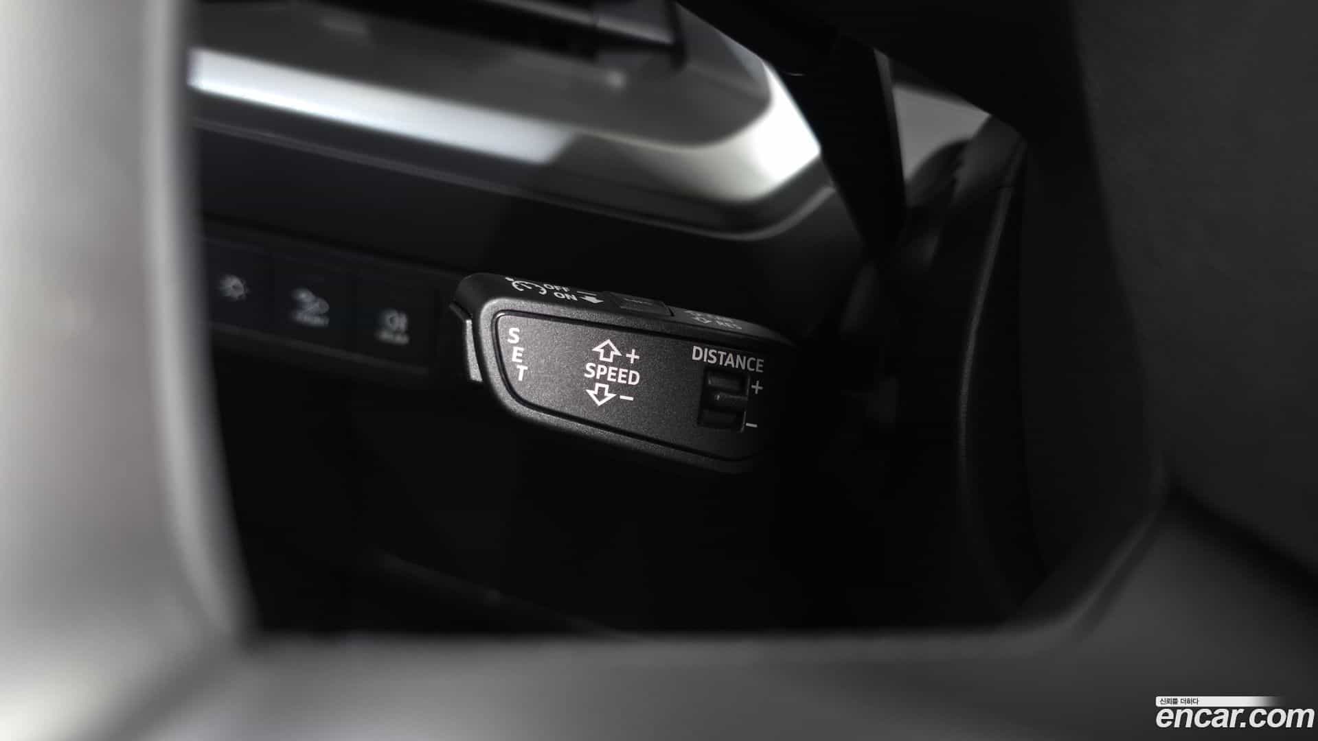 Q4 e-tron Audi 2025.8-OPTION-020