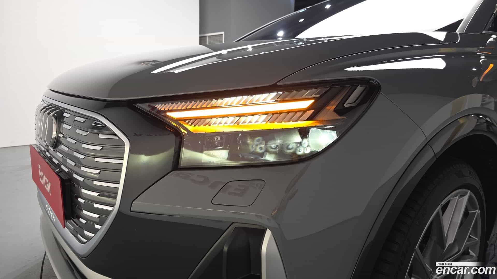 Q4 e-tron Audi 2025.8-OUTER-032