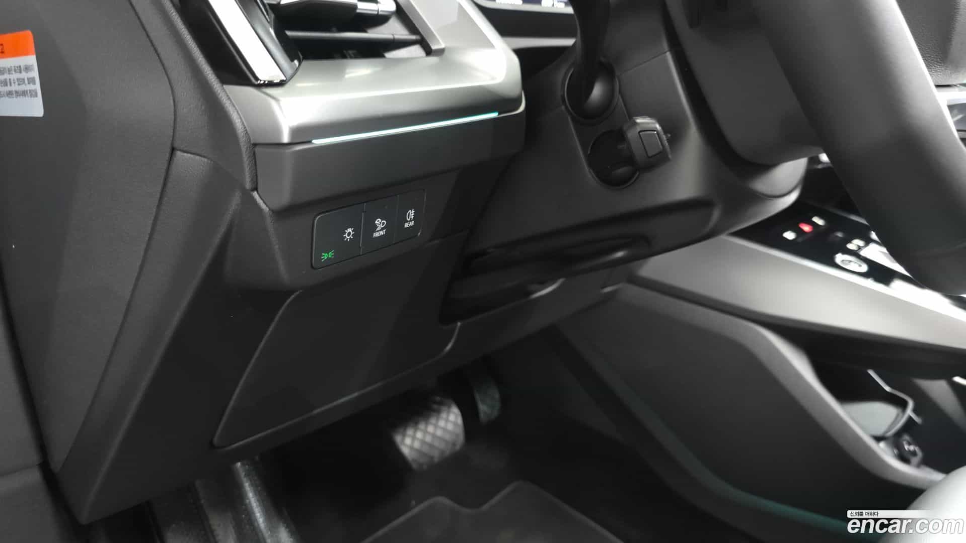 Q4 e-tron Audi 2025.8-OPTION-041