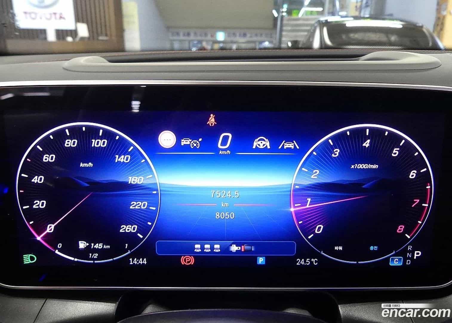 GLC-Class Mercedes-Benz 2025.6-INNER-008