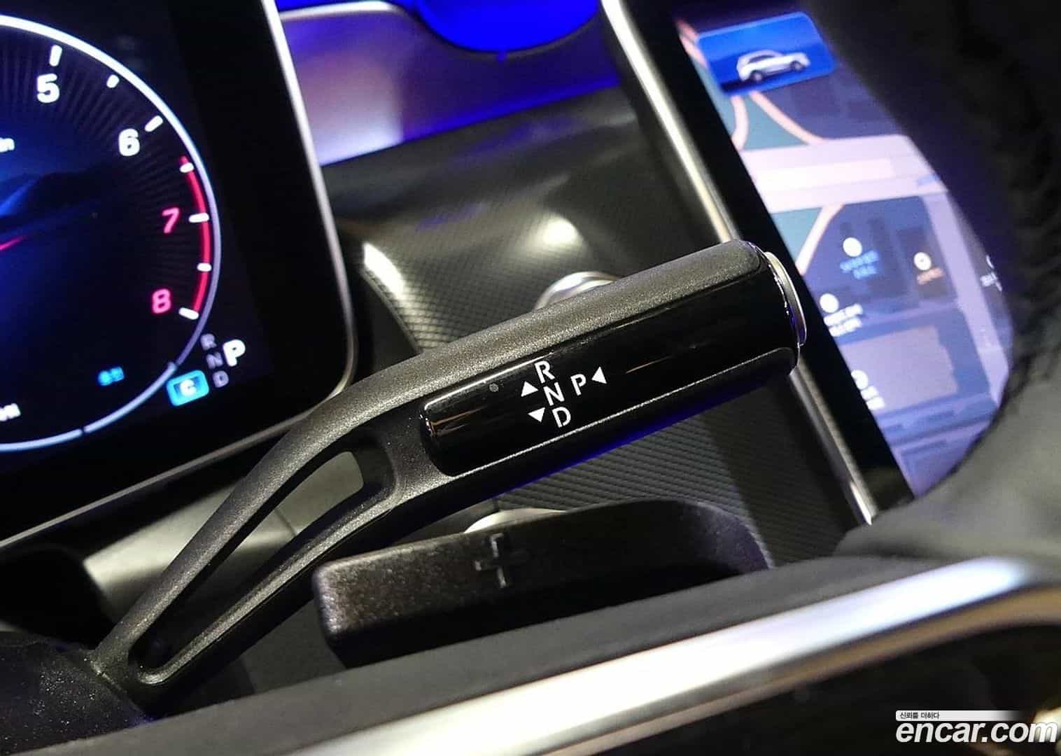 GLC-Class Mercedes-Benz 2025.6-INNER-009