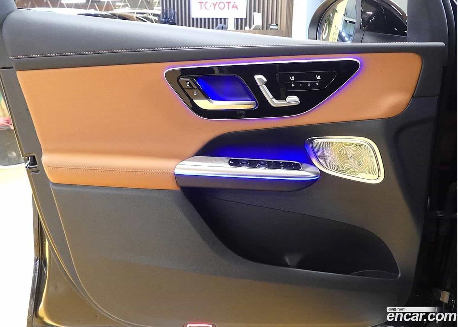GLC-Class Mercedes-Benz 2025.6-OPTION-015