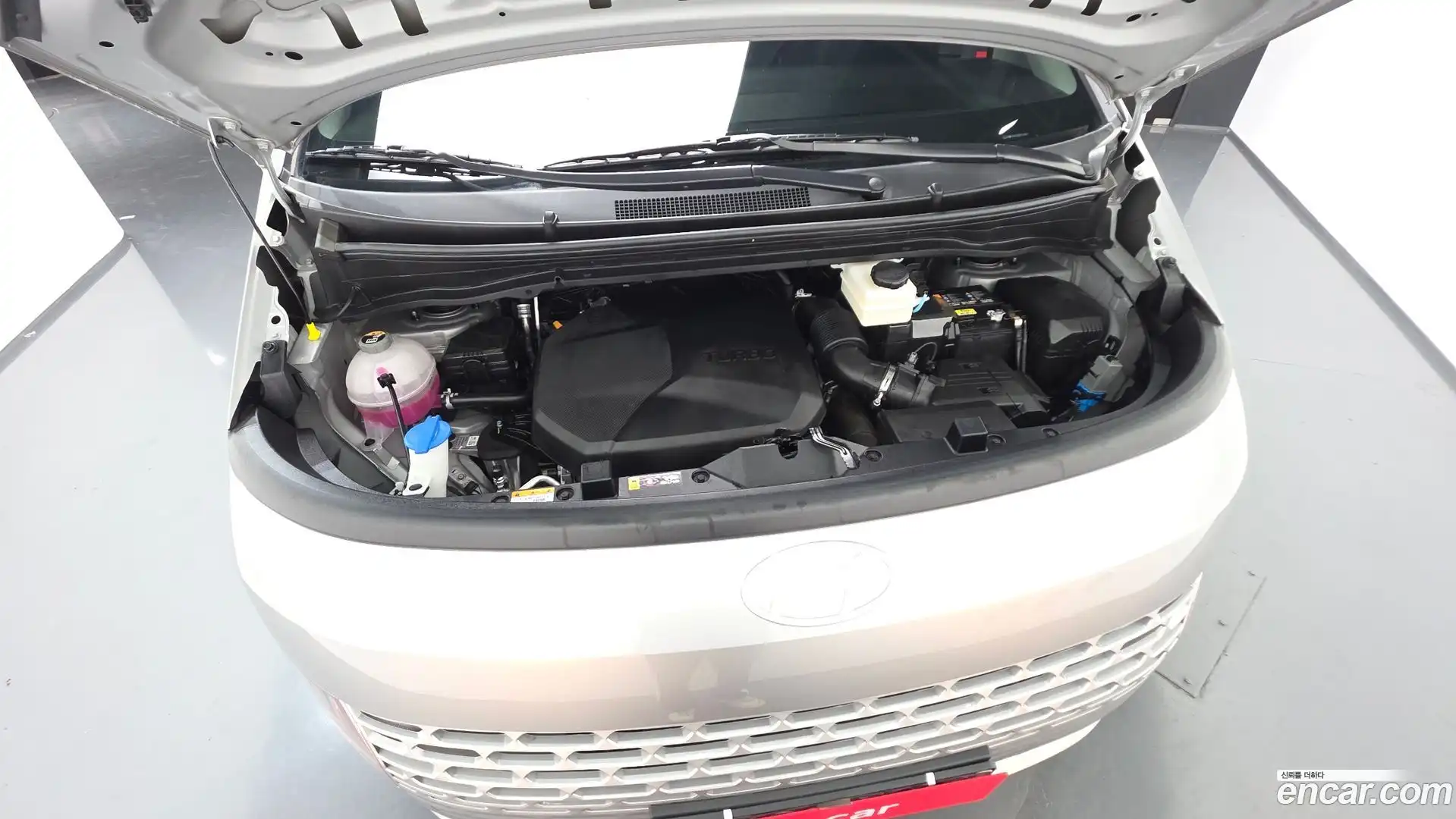 Staria Hyundai 2025.0-OUTER-006