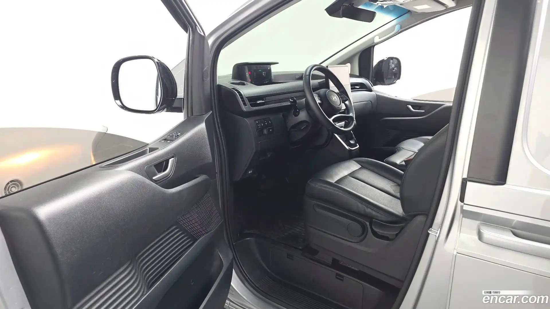 Staria Hyundai 2025.0-INNER-010