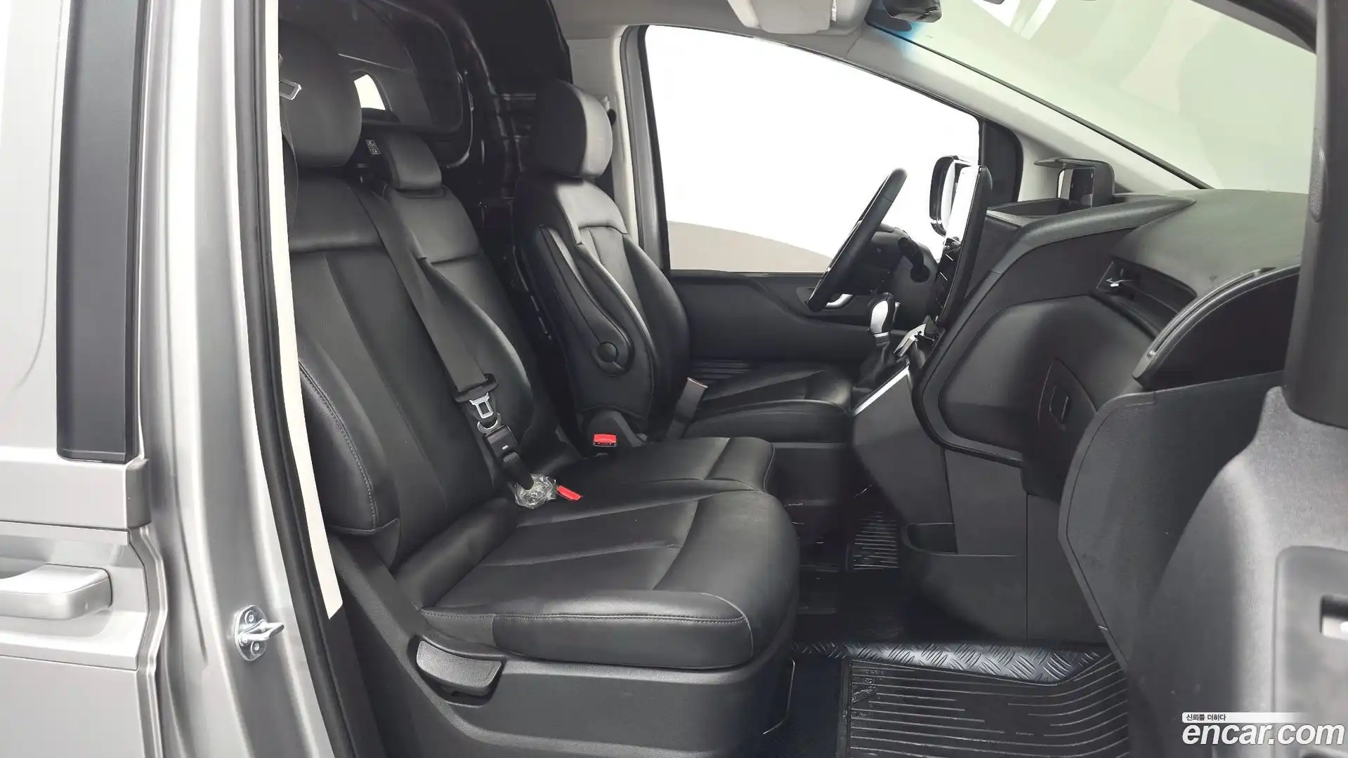 Staria Hyundai 2025.0-OPTION-015