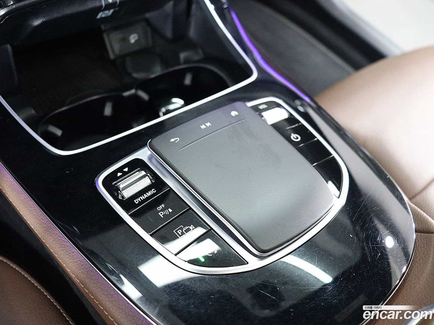 E-Class Mercedes-Benz 2021.11-INNER-008