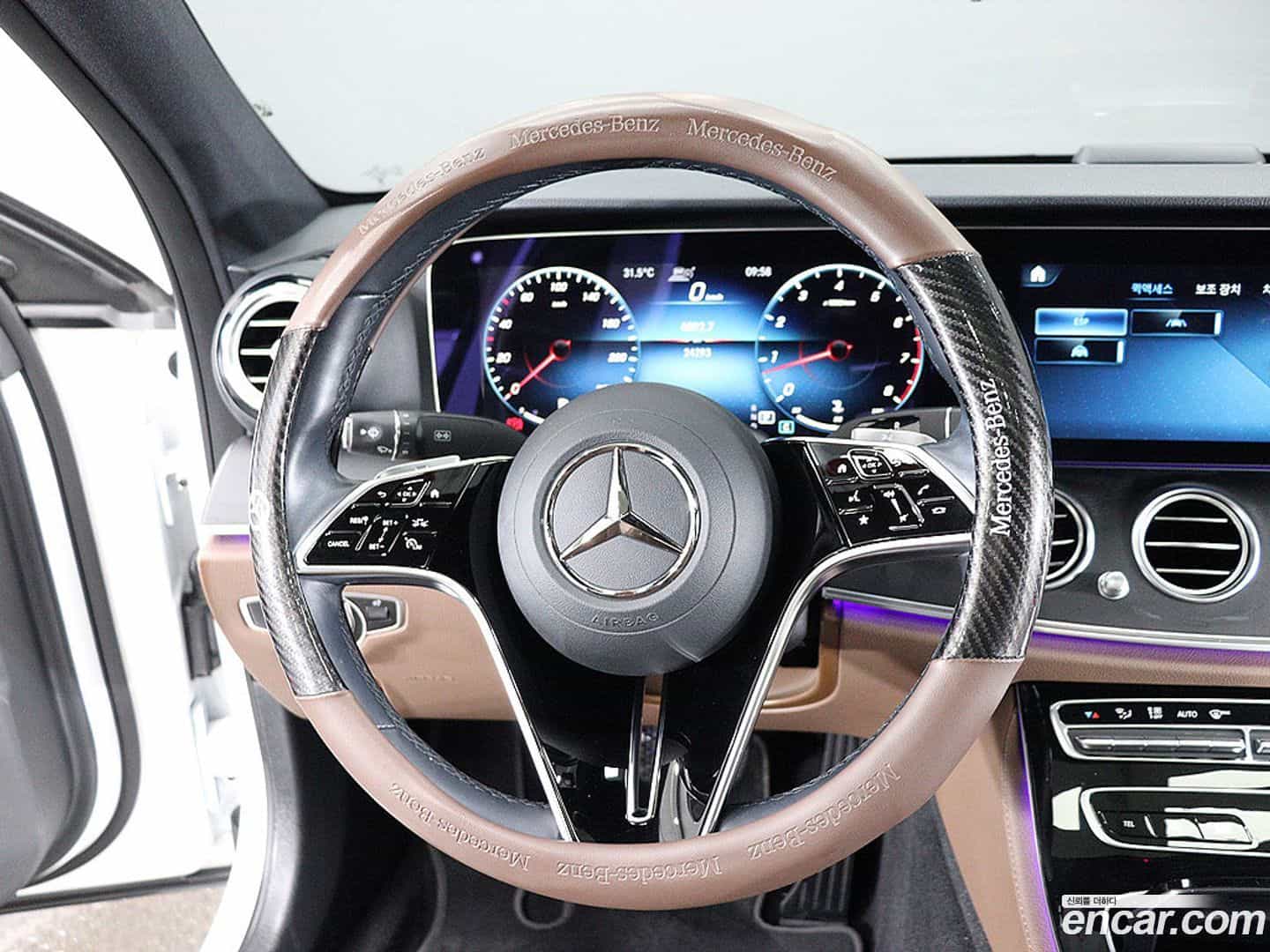 E-Class Mercedes-Benz 2021.11-OPTION-019