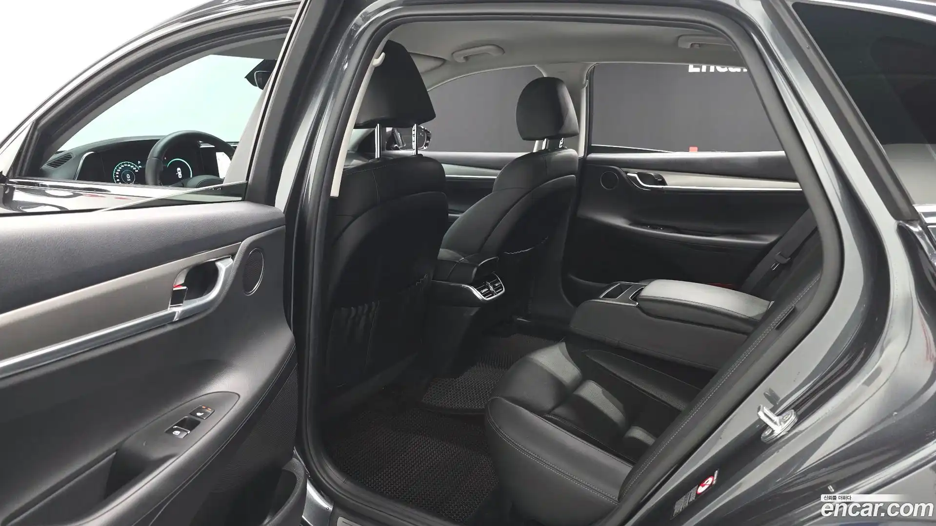 Grandeur Hyundai 2022.6-OPTION-015