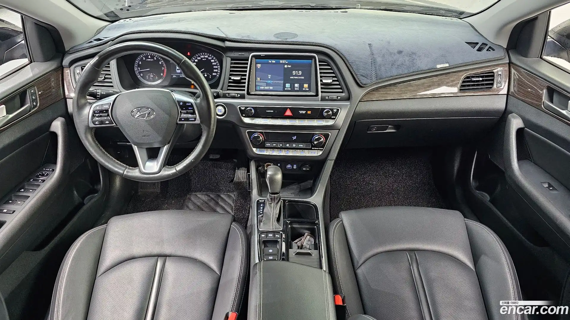 Sonata Hyundai 2018.2-INNER-007
