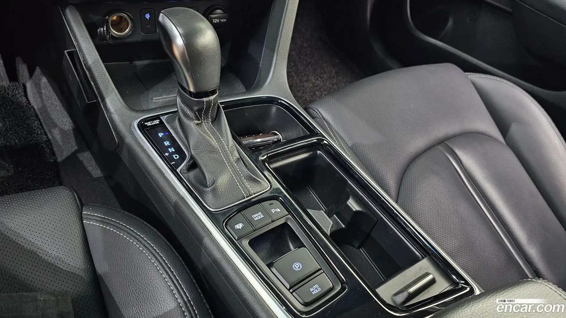 Sonata Hyundai 2018.2-INNER-009
