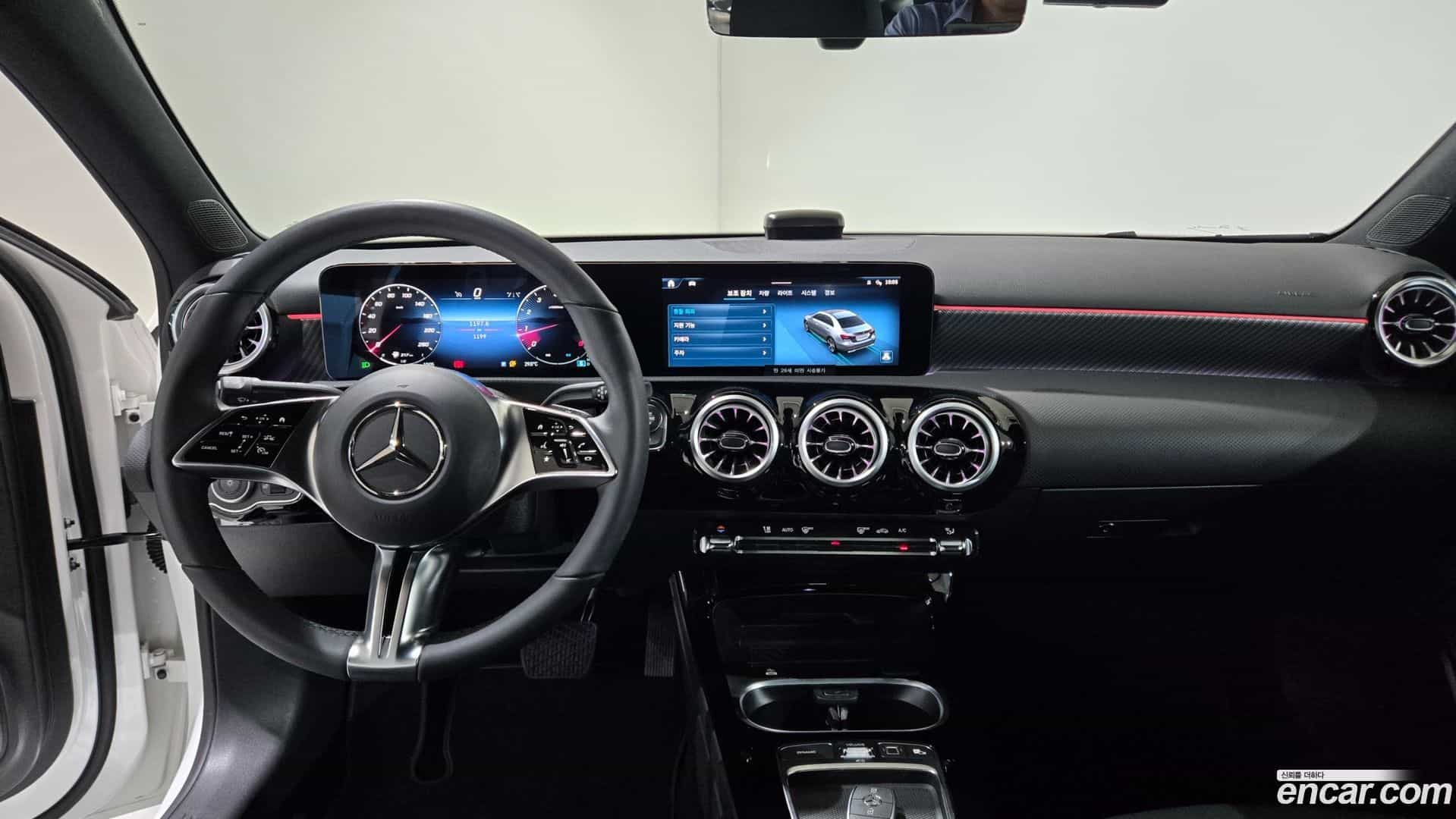 A-Class Mercedes-Benz 2025.9-OPTION-021