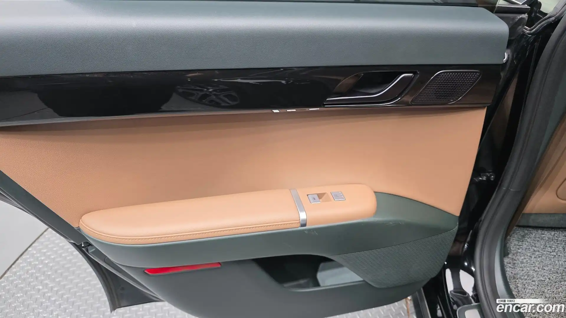 Grandeur Hyundai 2023.4-INNER-035