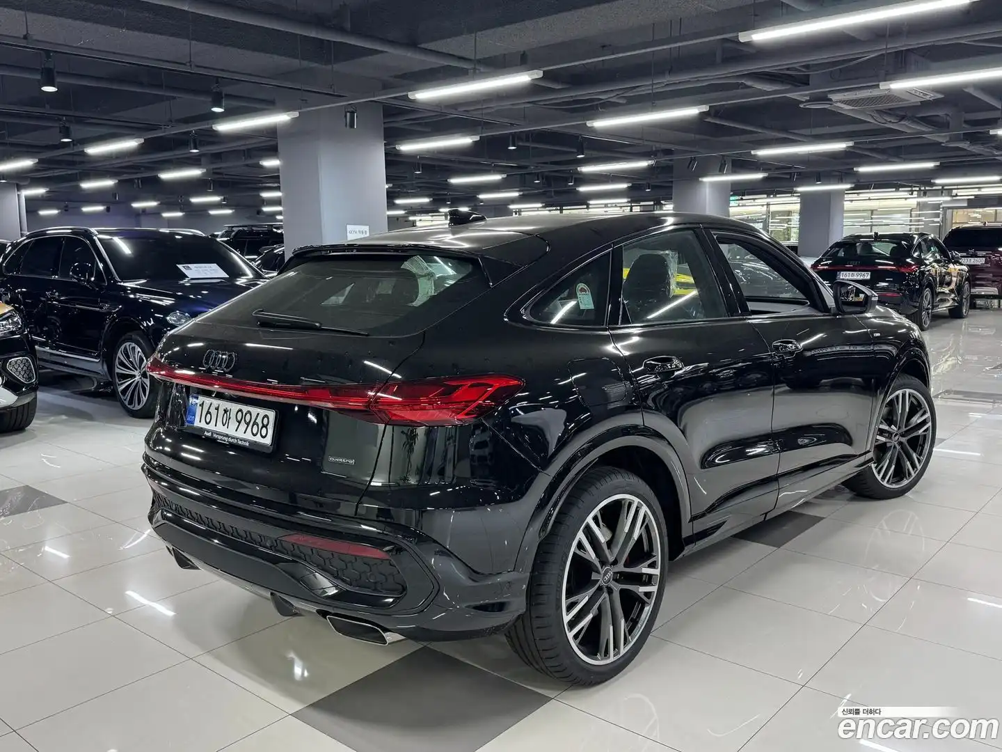 Q5 Audi 2025.11-OUTER-003
