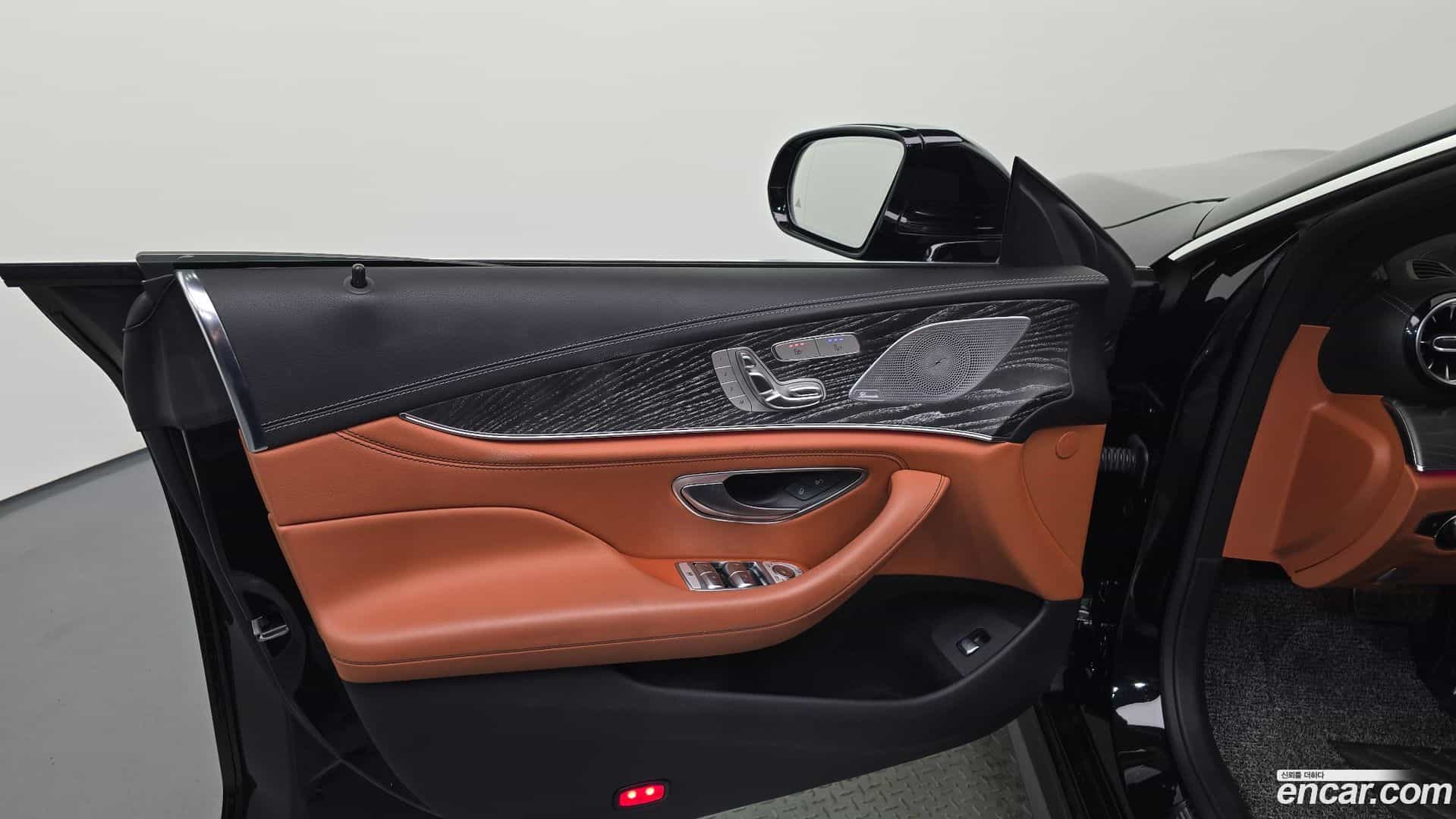 CLS-Class Mercedes-Benz 2022.5-INNER-034