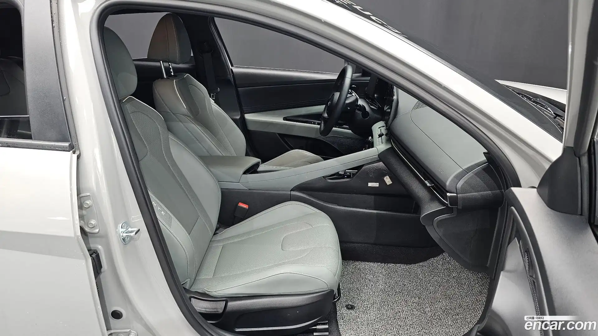 AVANTE Hyundai 2025.2-INNER-036