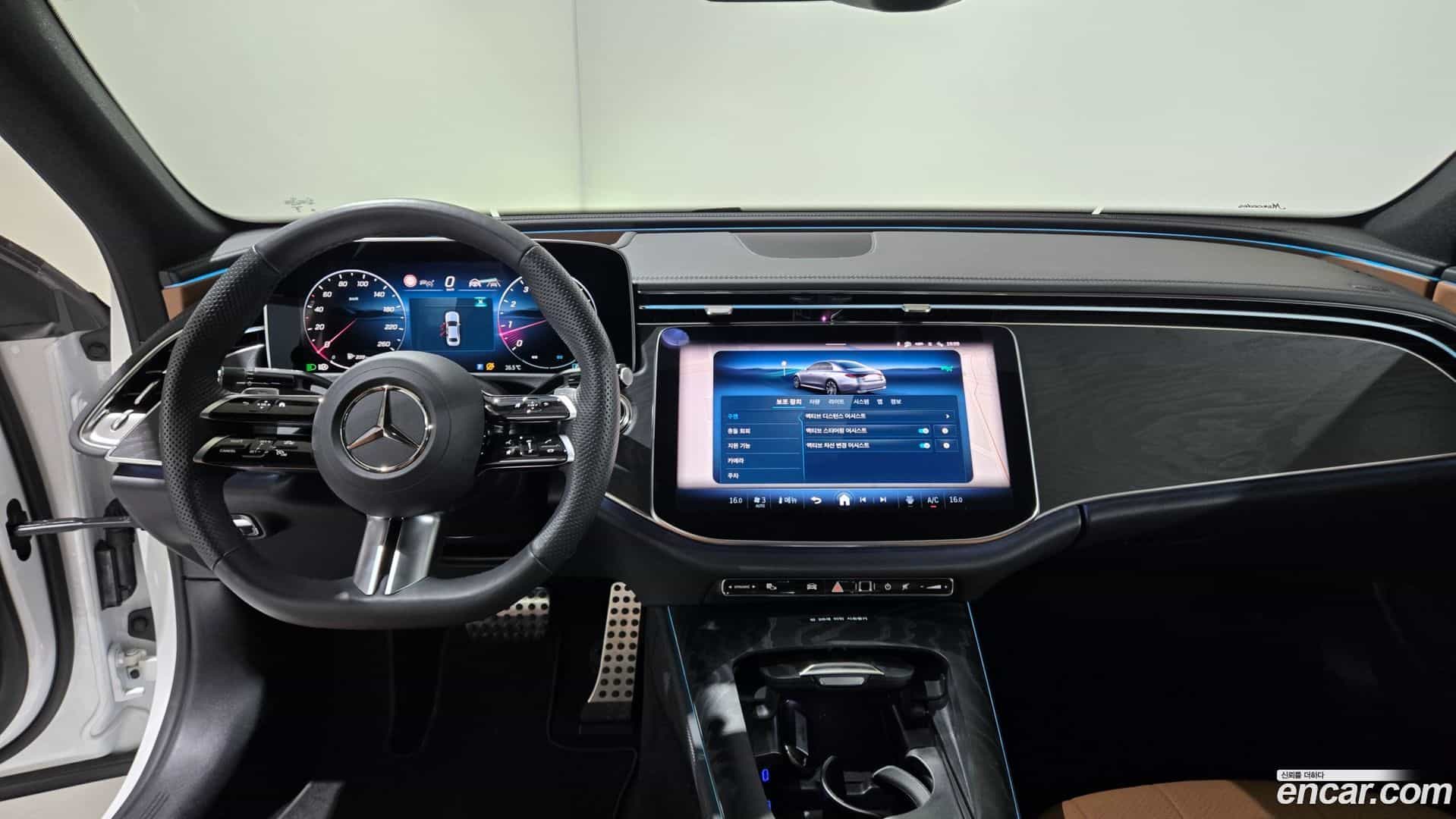 E-Class Mercedes-Benz 2025.7-OPTION-021