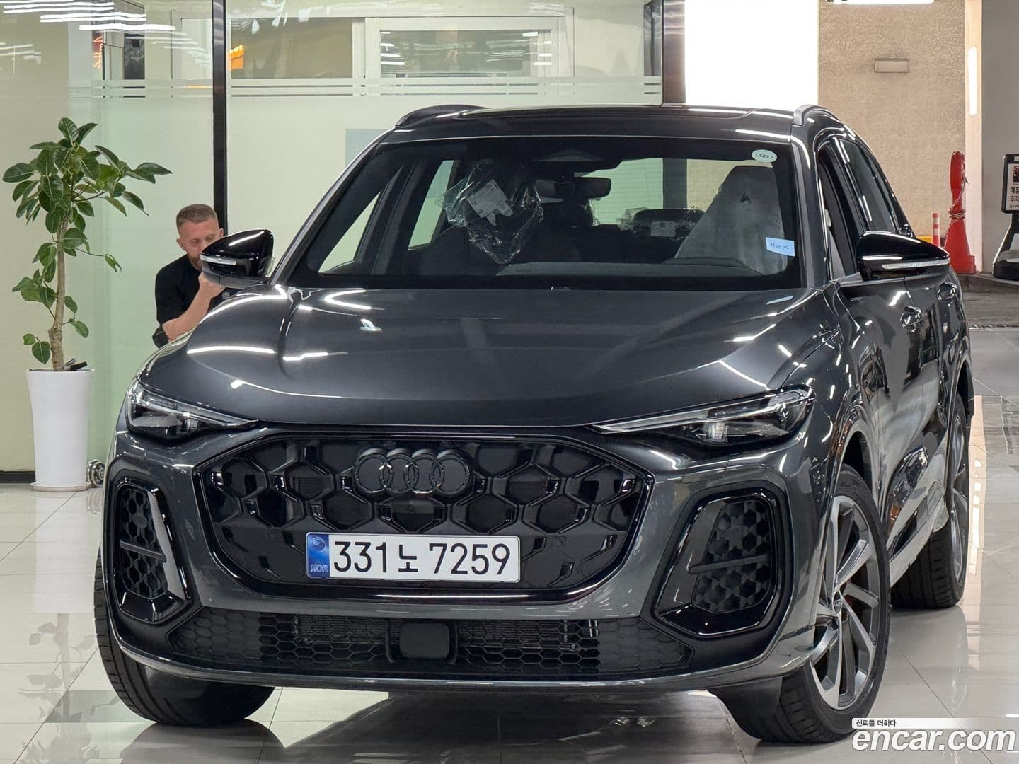 Main__Slider__Photo:Q5 Audi 2025.11-0