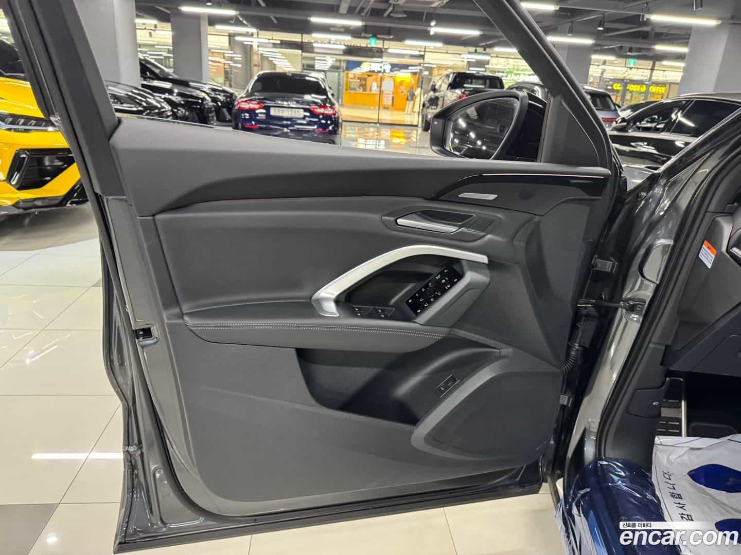 Q5 Audi 2025.11-OUTER-005