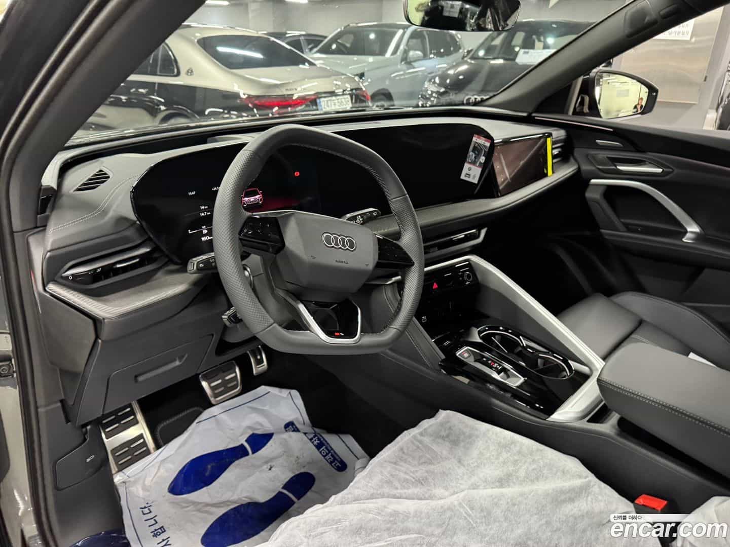 Q5 Audi 2025.11-INNER-008