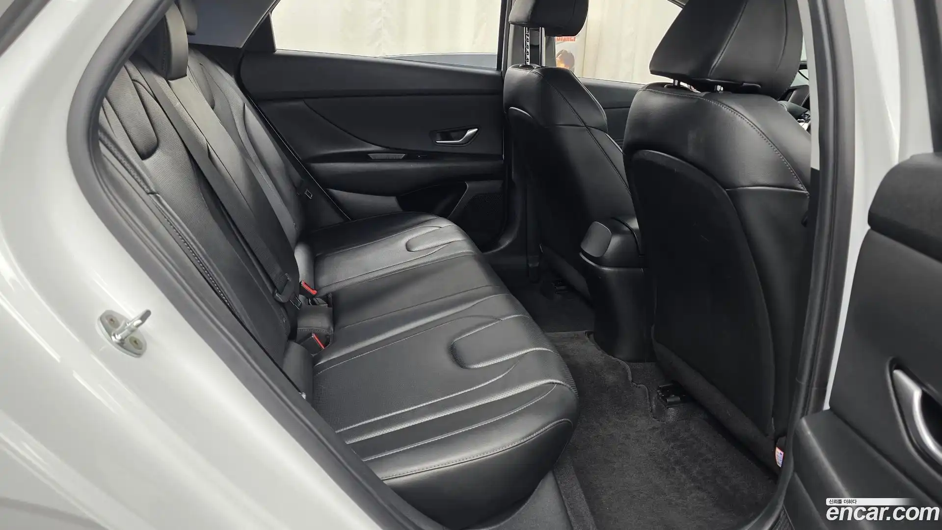 AVANTE Hyundai 2021.10-OPTION-015
