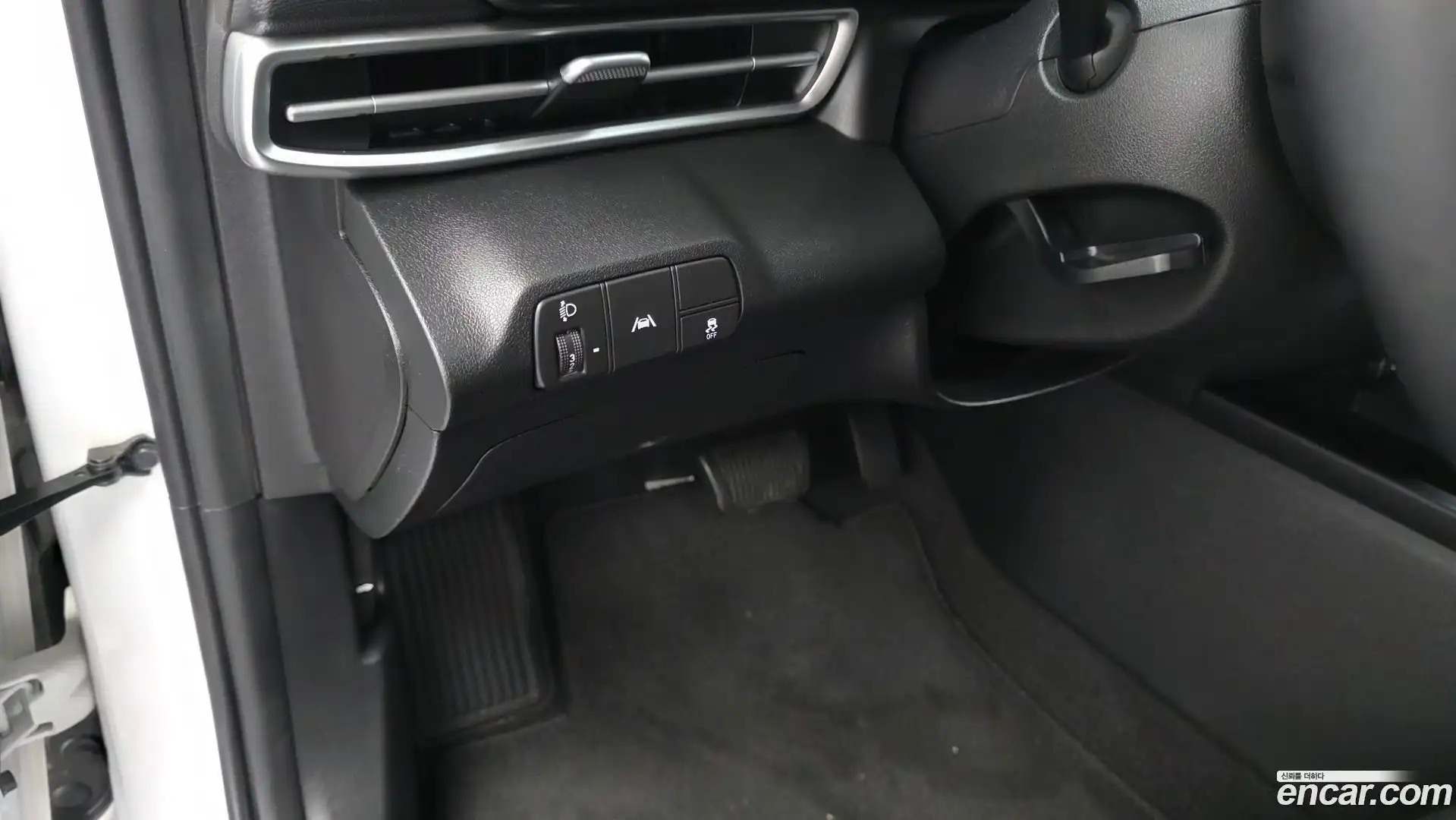 AVANTE Hyundai 2021.10-OPTION-022