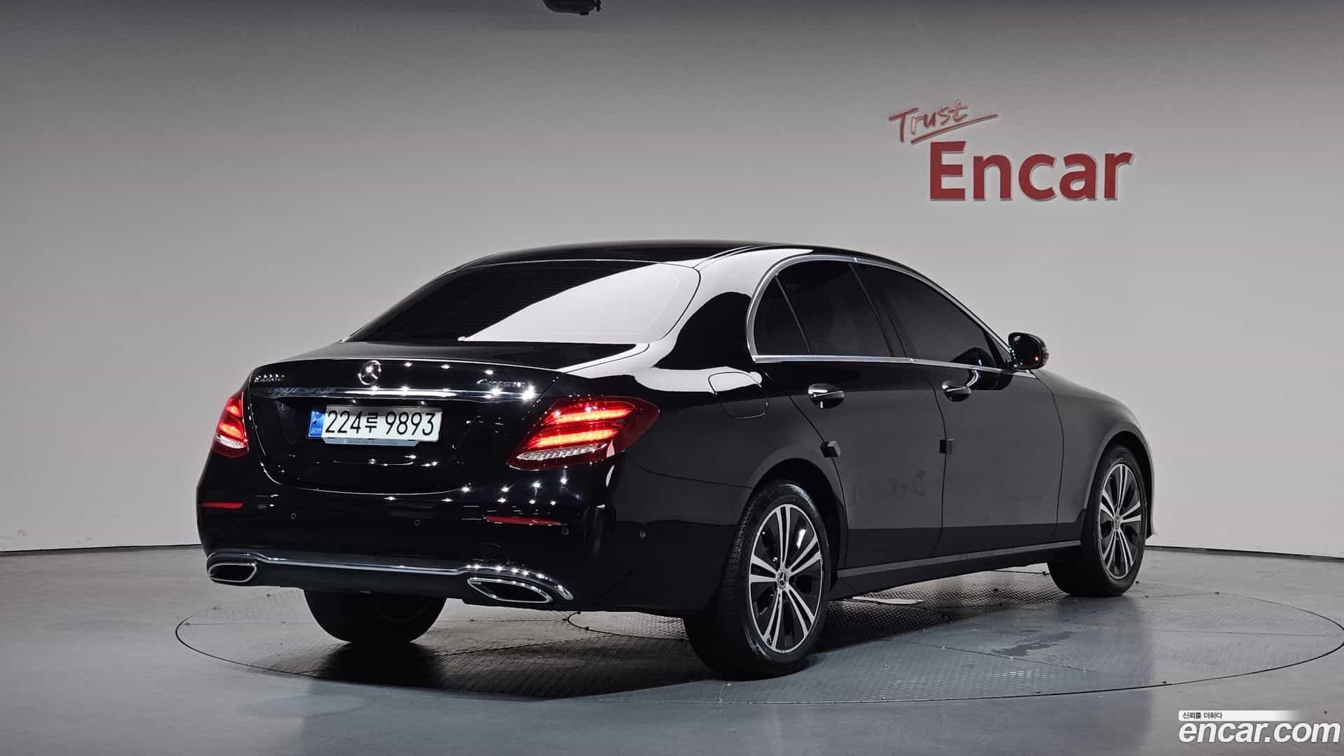 E-Class Mercedes-Benz 2020.8-OUTER-002