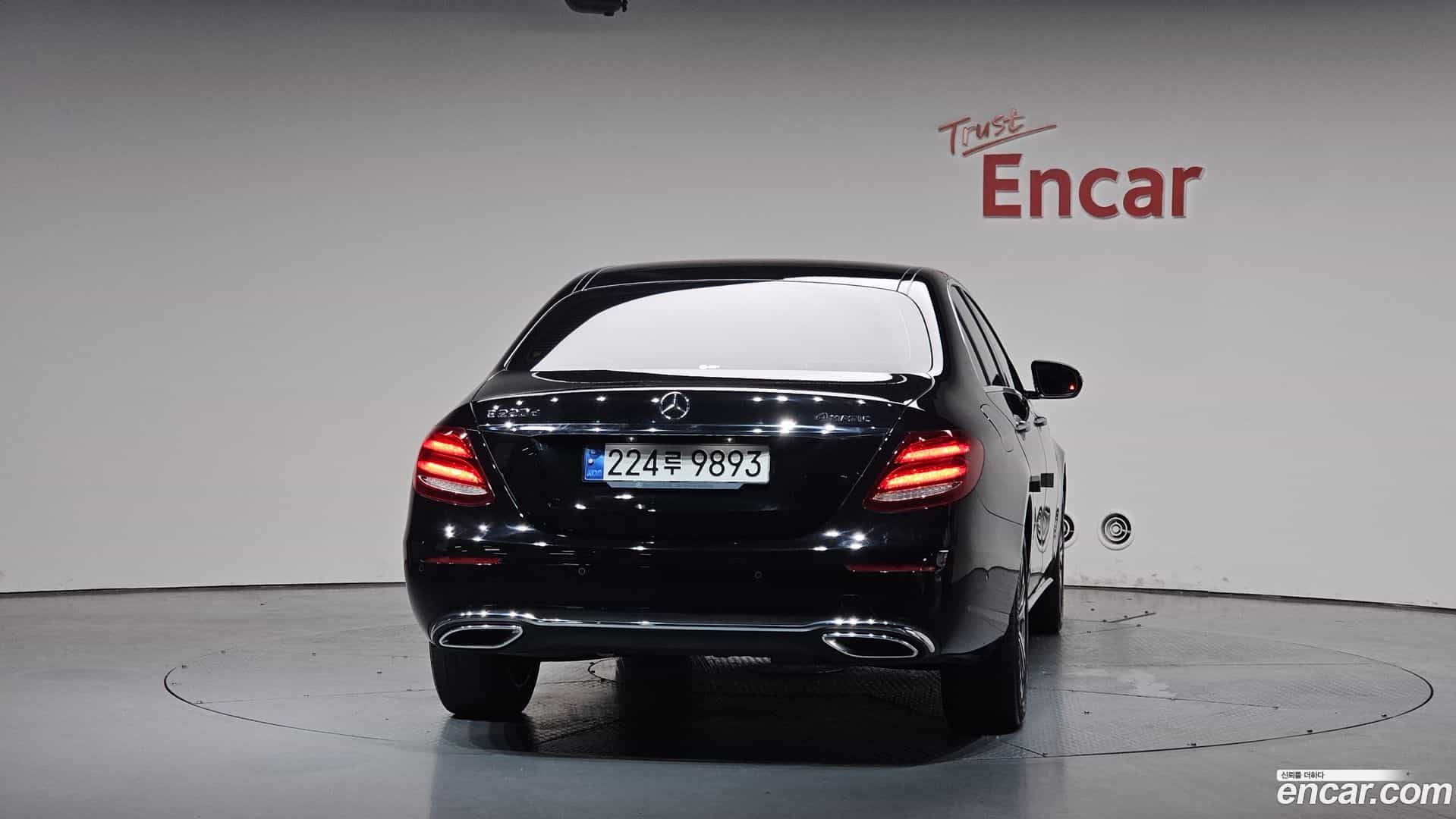 E-Class Mercedes-Benz 2020.8-OUTER-004