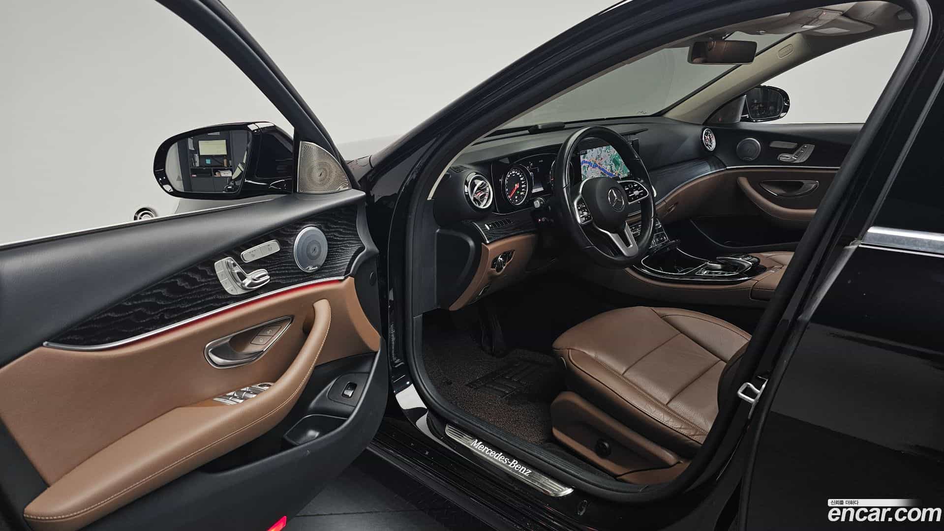 E-Class Mercedes-Benz 2020.8-INNER-010