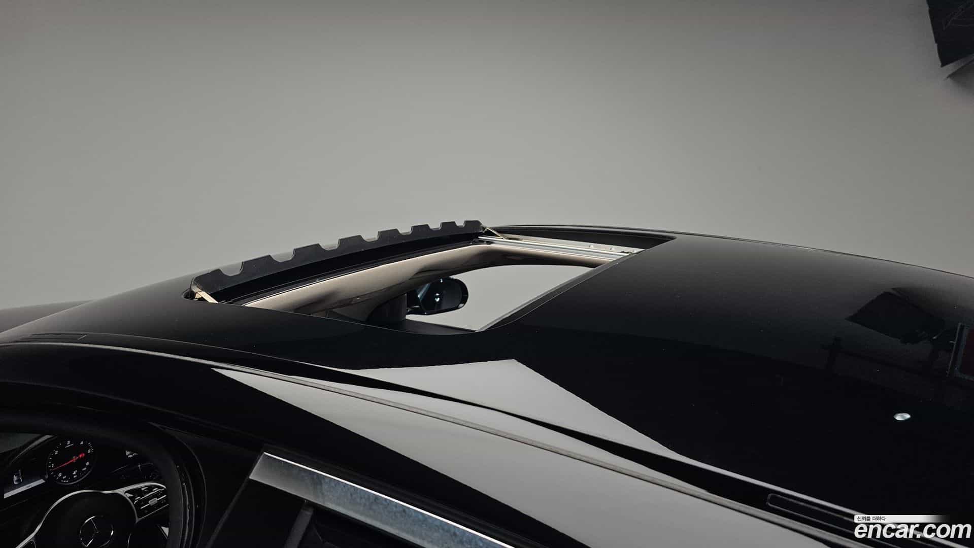 E-Class Mercedes-Benz 2020.8-OPTION-020