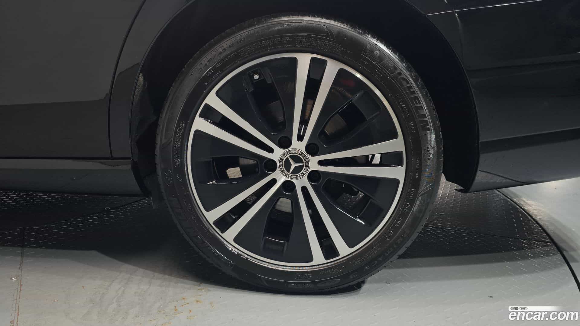 E-Class Mercedes-Benz 2020.8-OUTER-031