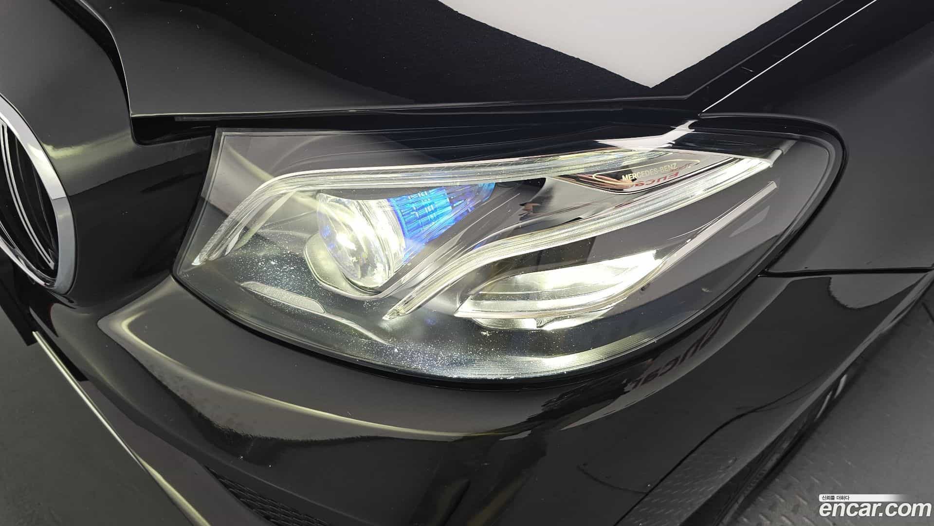 E-Class Mercedes-Benz 2020.8-OUTER-032