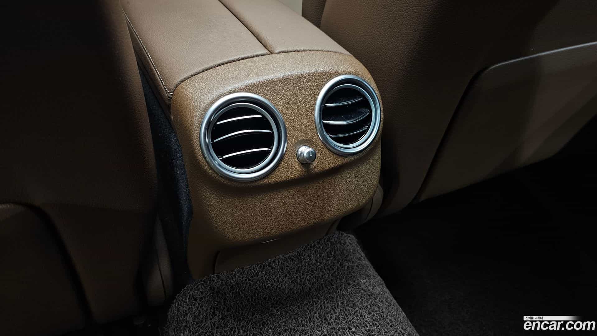 E-Class Mercedes-Benz 2020.8-OPTION-047
