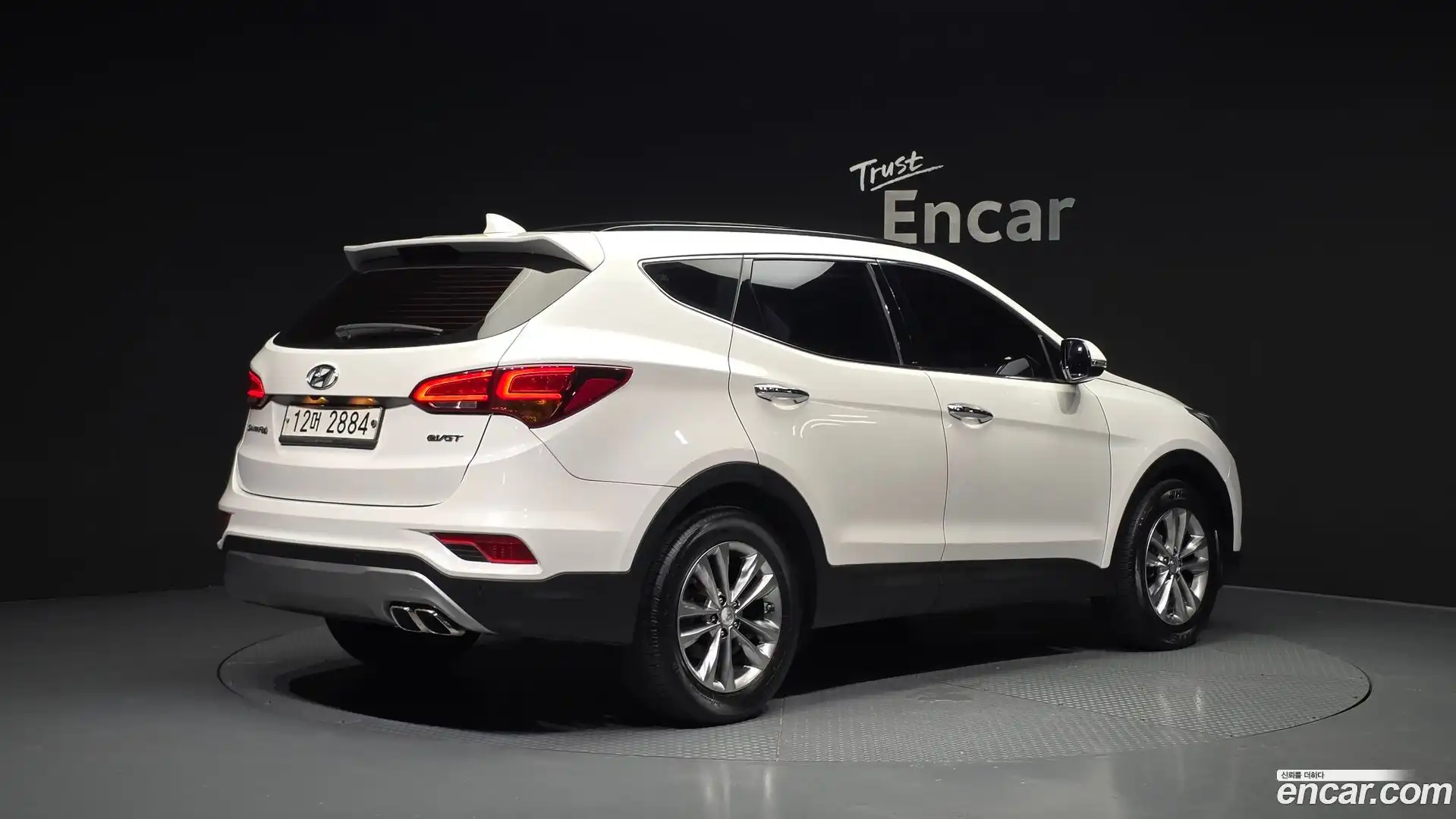 Santafe Hyundai 2015.6-OUTER-002