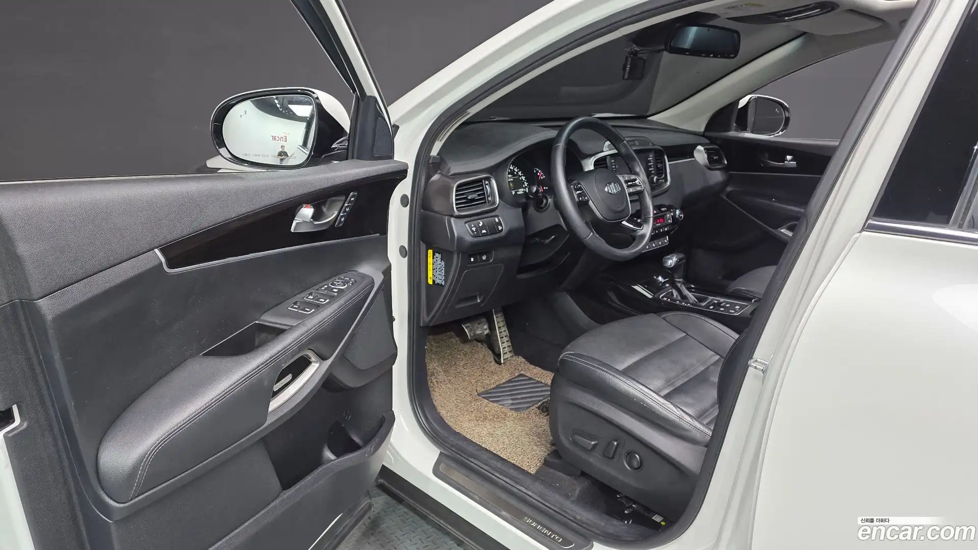 Sorento Kia 2018.5-INNER-010