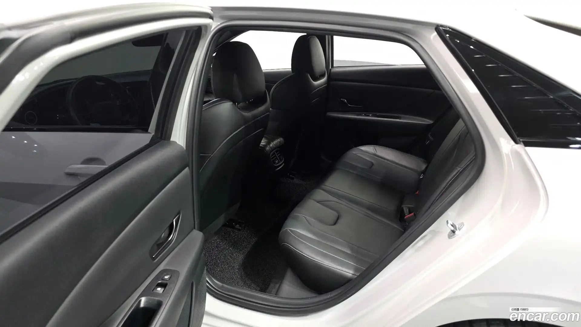 AVANTE Hyundai 2022.3-OPTION-016
