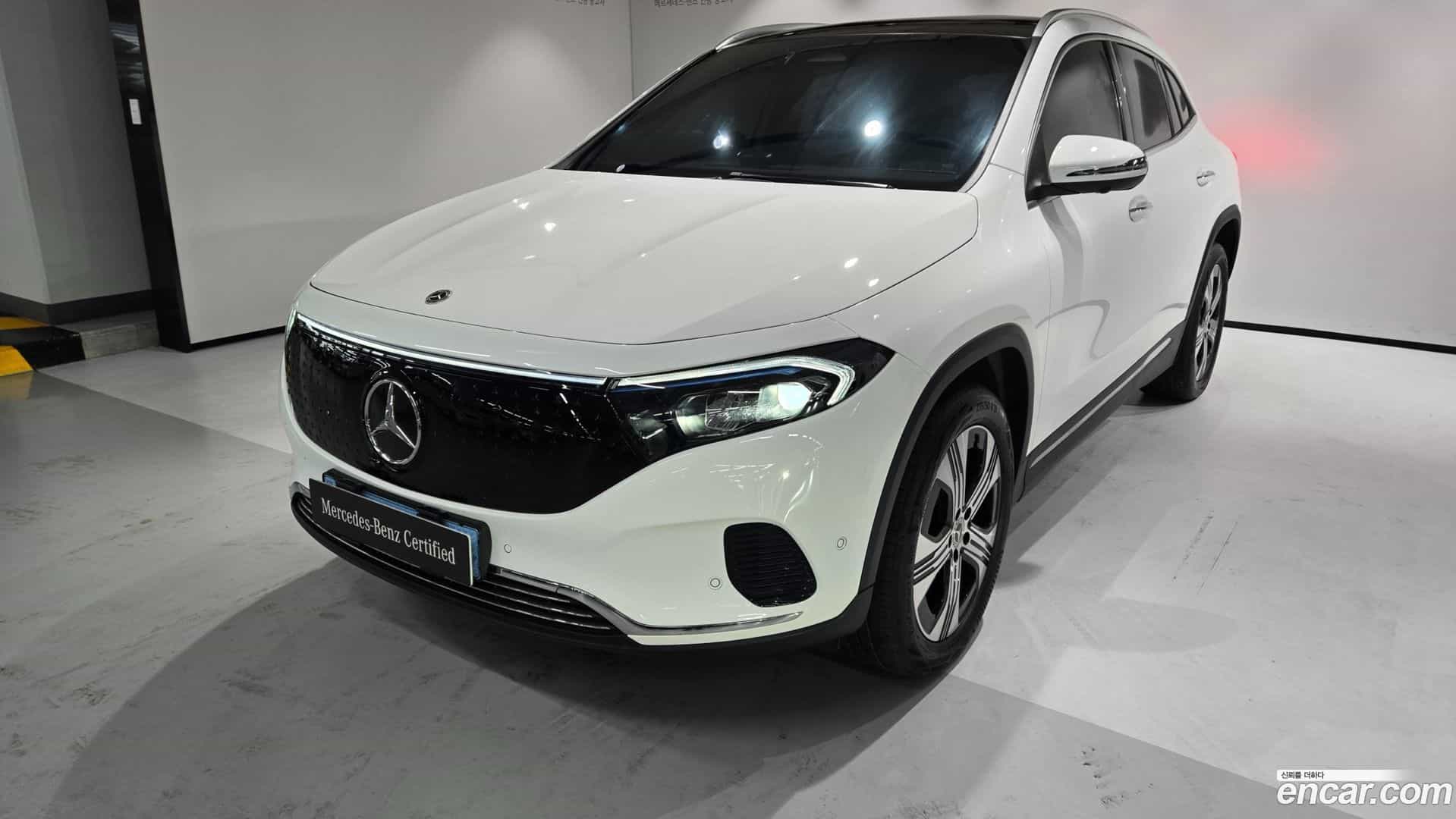EQA Mercedes-Benz 2025.9-OUTER-001