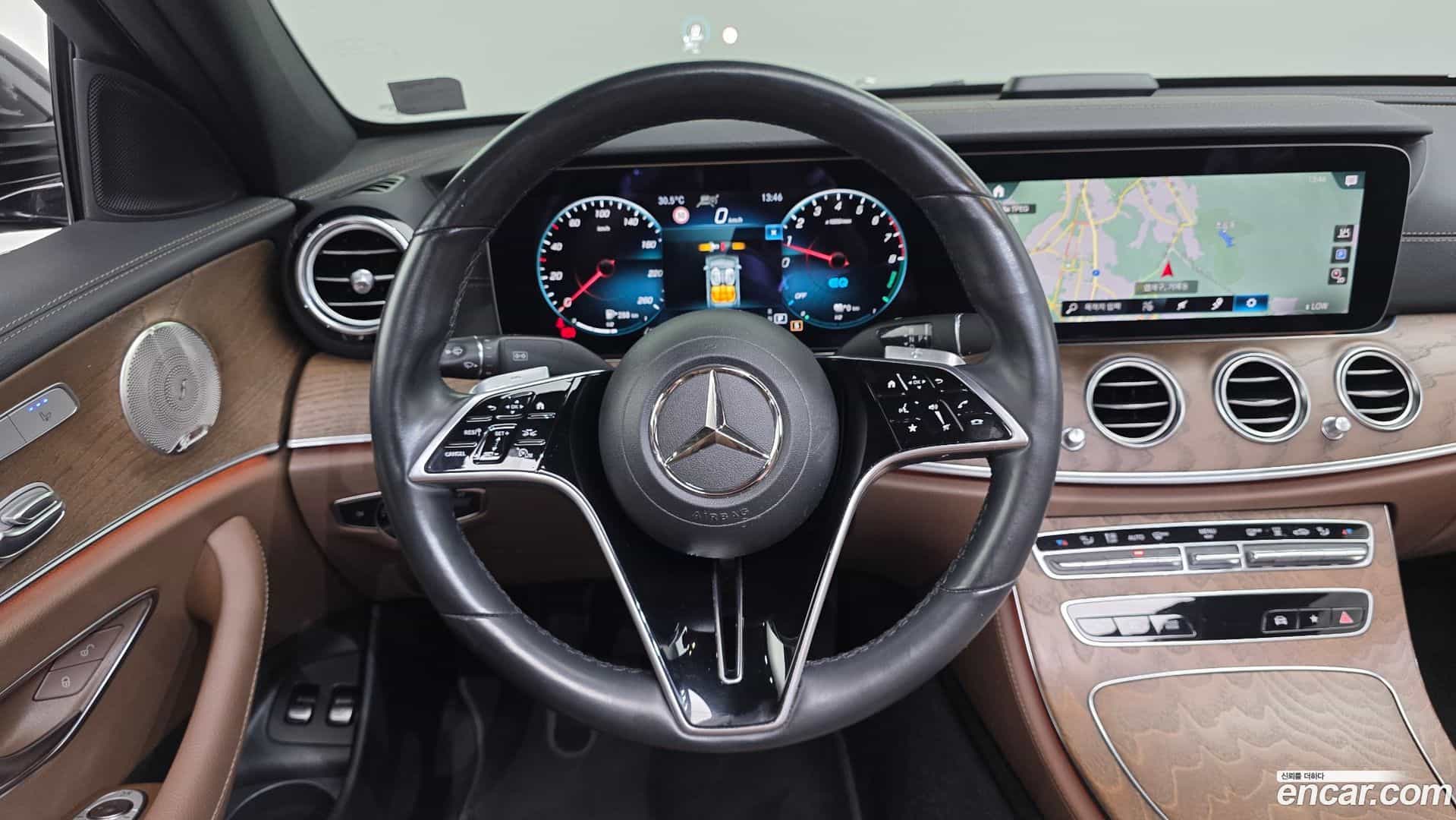 E-Class Mercedes-Benz 2021.5-OPTION-017