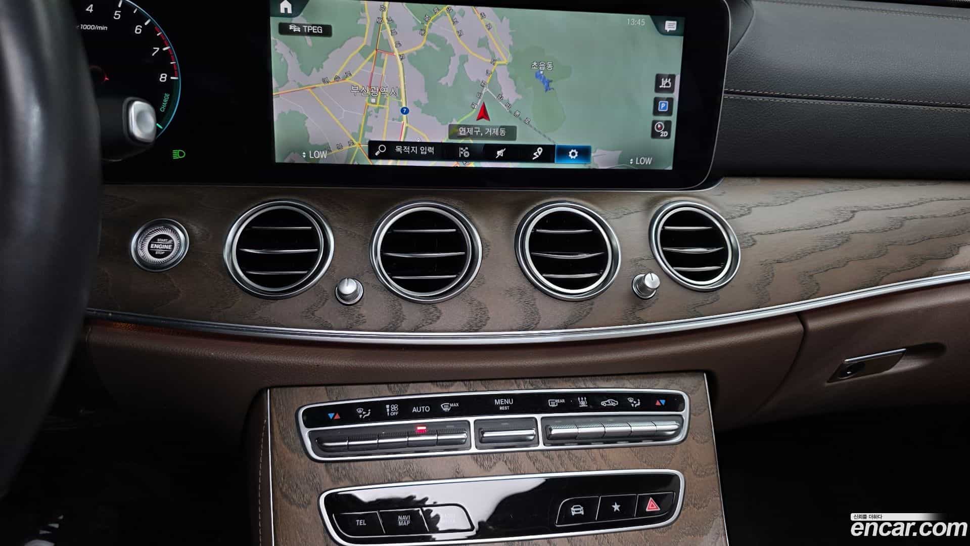 E-Class Mercedes-Benz 2021.5-OPTION-018