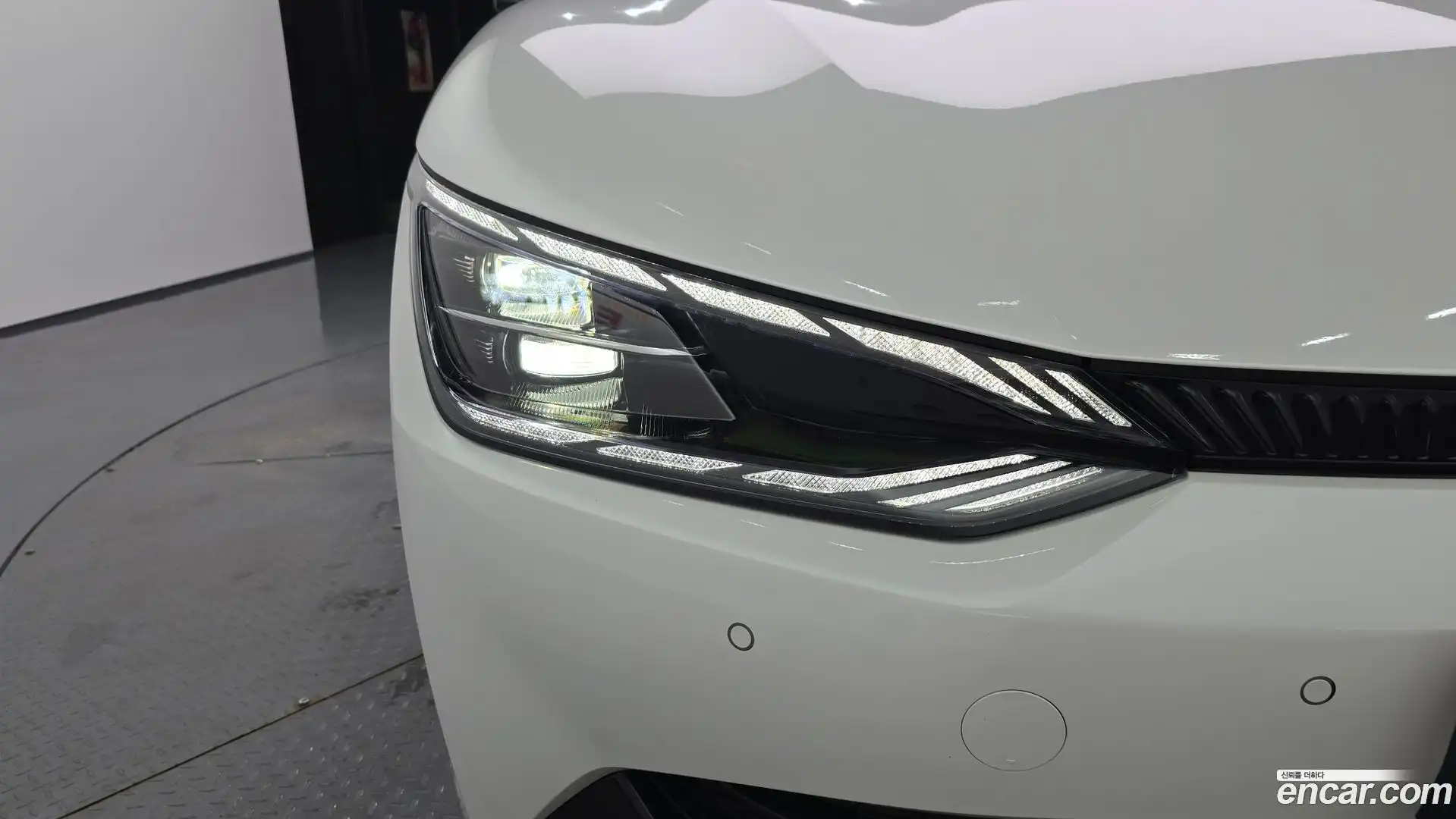 EV6 Kia 2023.2-OUTER-032