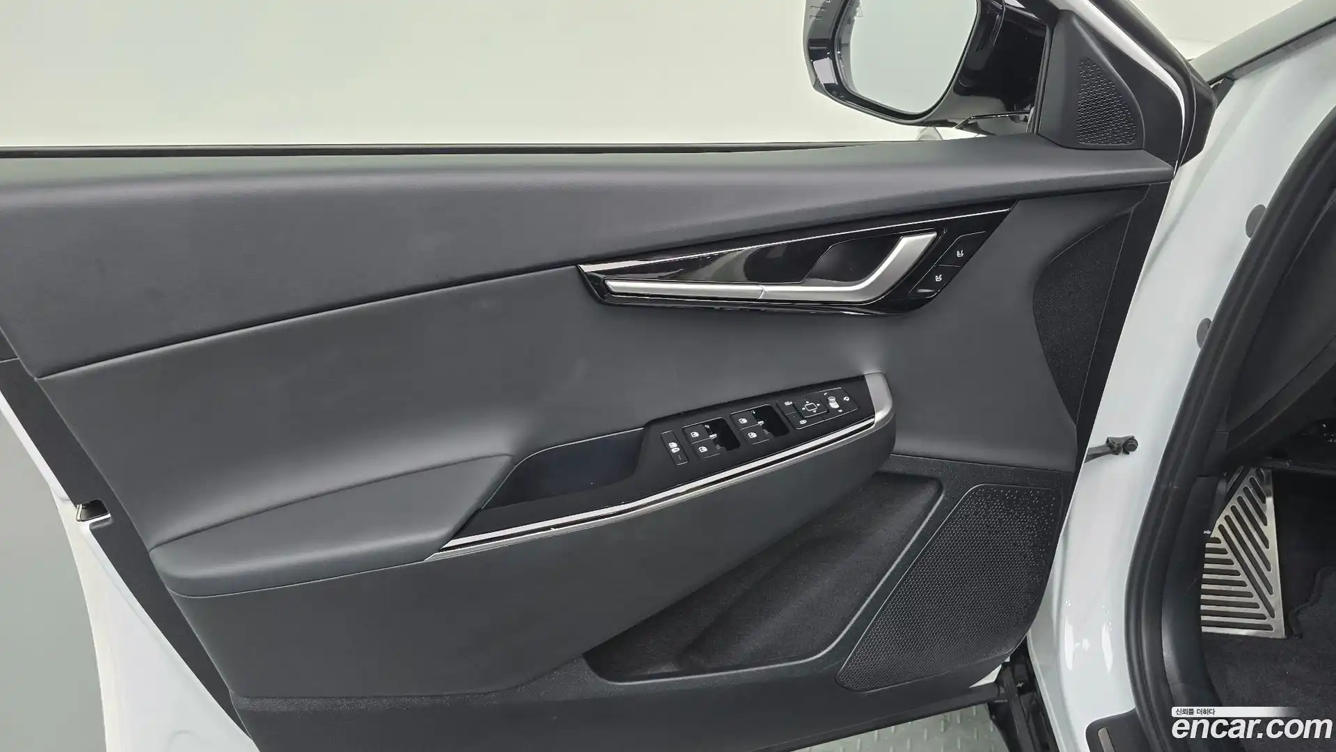 EV6 Kia 2023.2-INNER-034