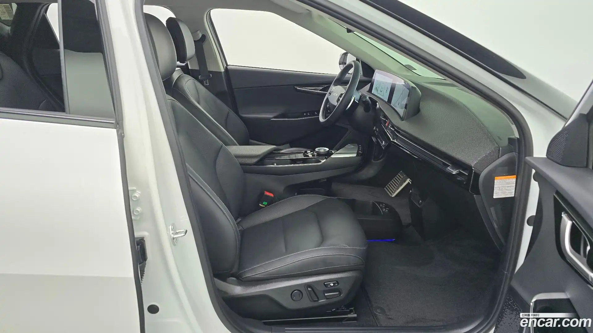 EV6 Kia 2023.2-INNER-036