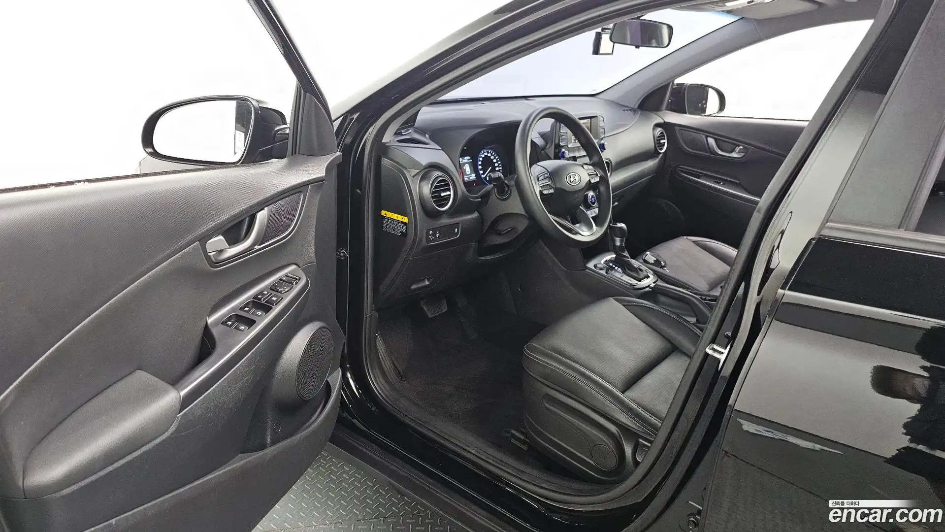 Kona Hyundai 2018.6-INNER-010